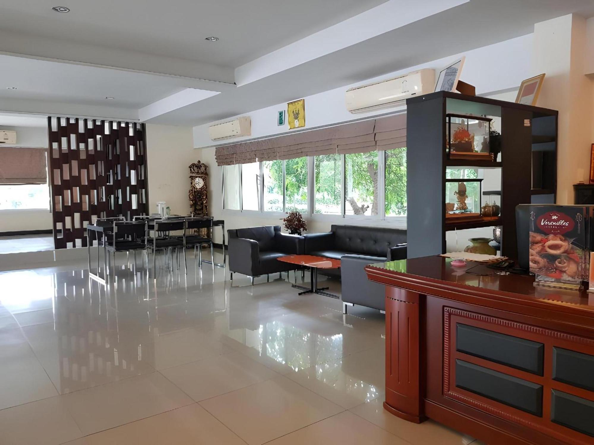 Collection O Vresotel Nonthaburi Extérieur photo